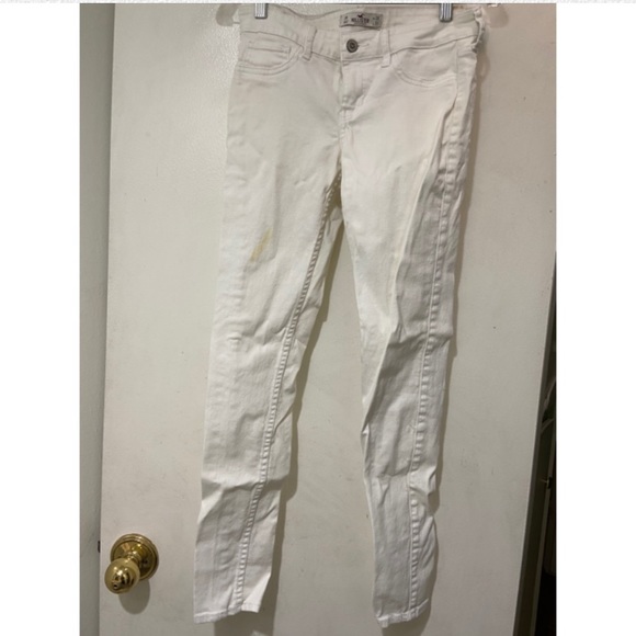 Hollister Denim - *MOVING SALE* Hollister white jeans
